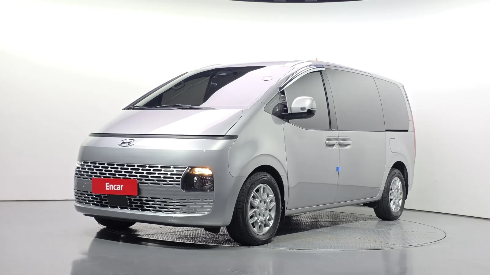 2022 Hyundai Staria