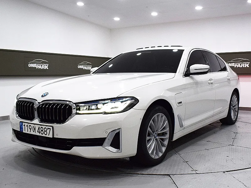2022 BMW 5-Series