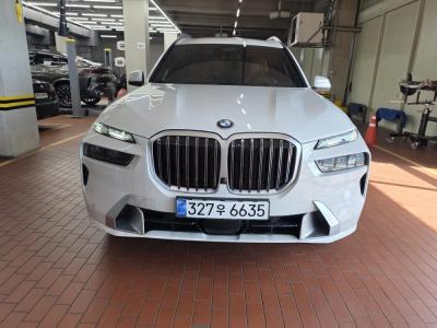2026 BMW X7