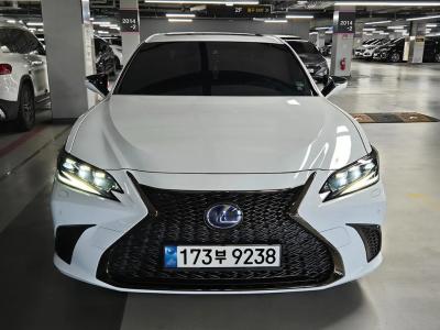 2022 Lexus ES