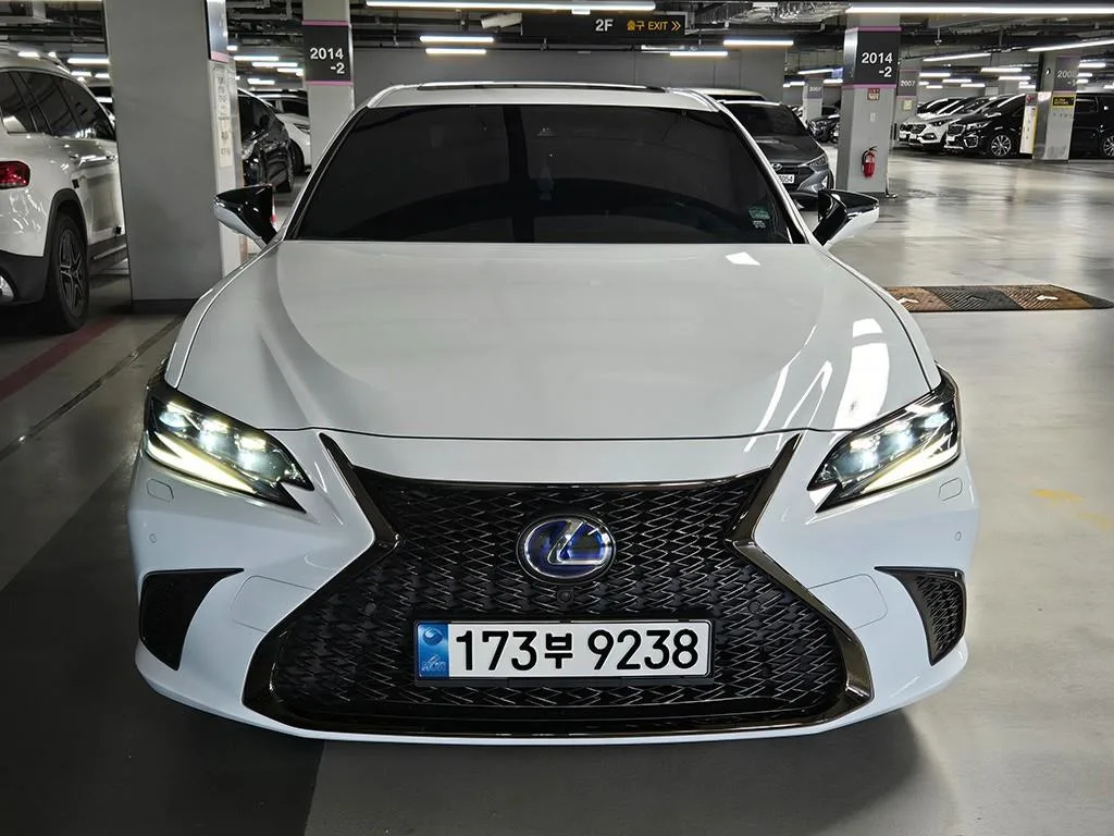 2022 Lexus ES