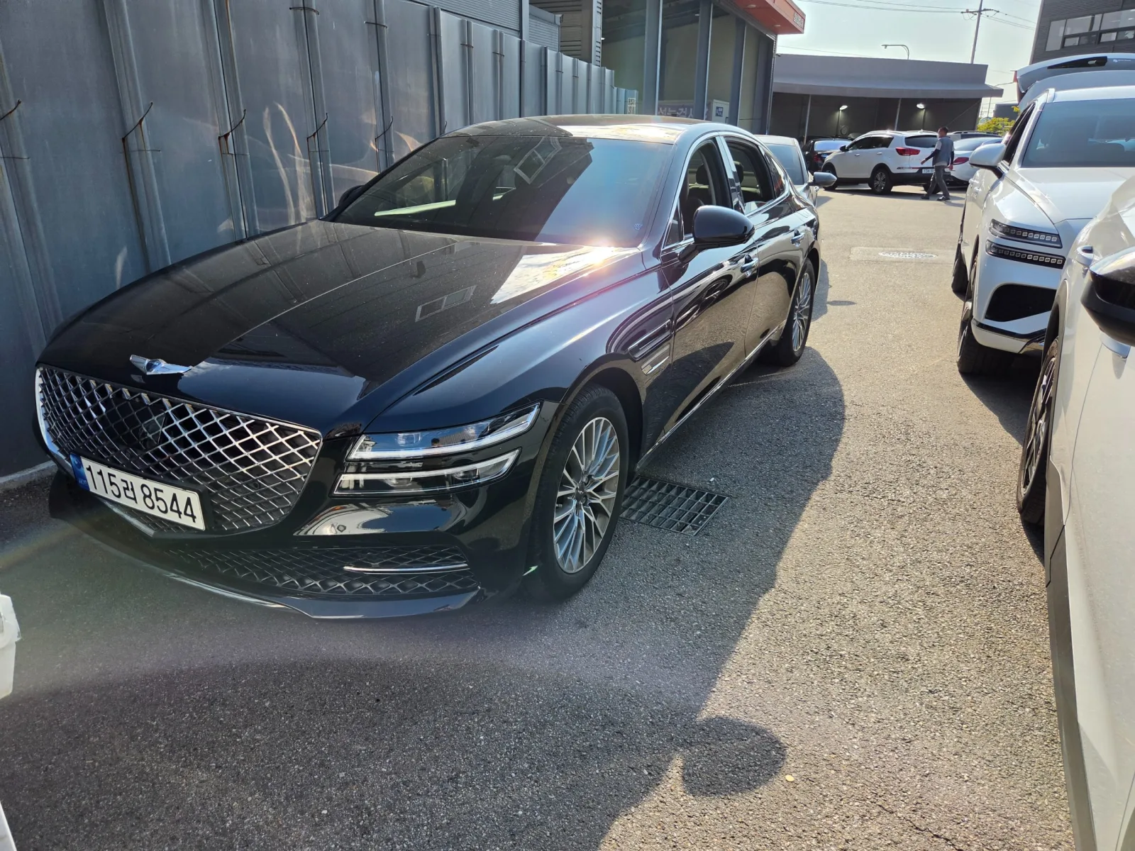 2023 Genesis G80