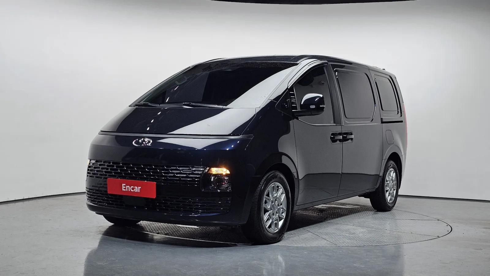 2023 Hyundai Staria