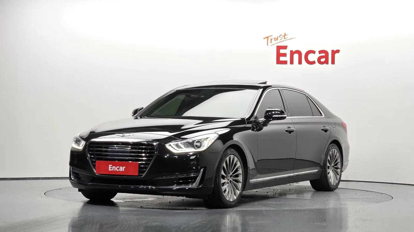 2018 Genesis EQ900
