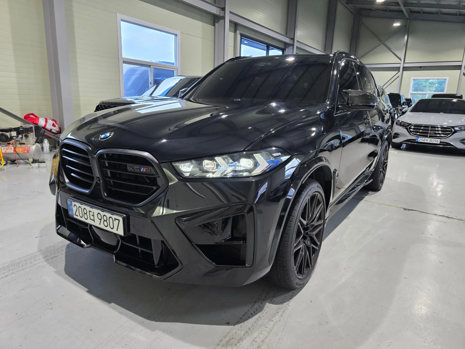 2025 BMW X5M