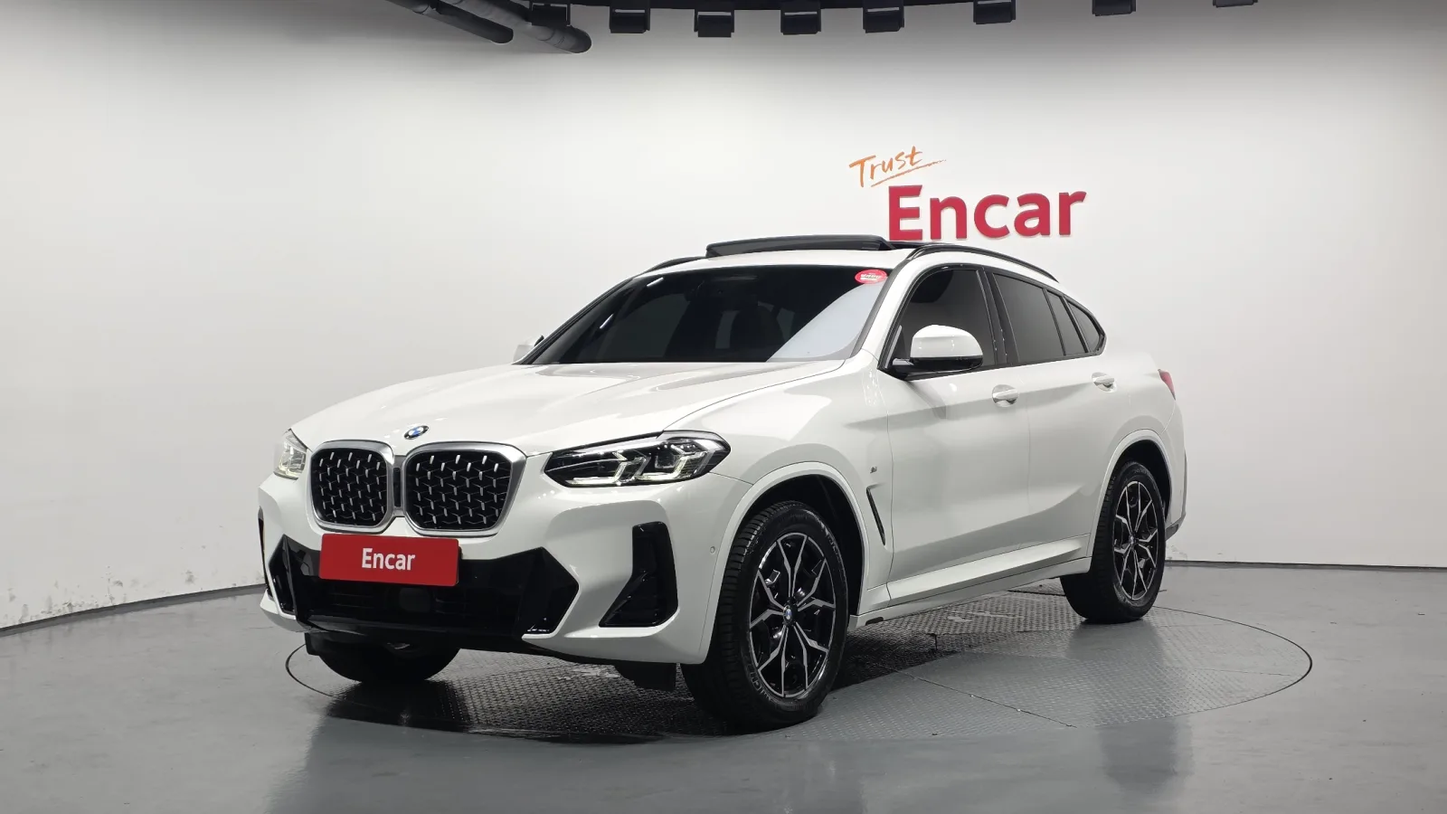 2023 BMW X4
