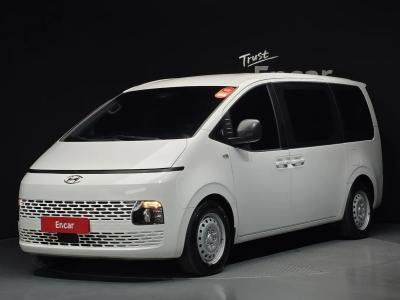 2022 Hyundai Staria
