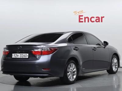 2015 Lexus ES