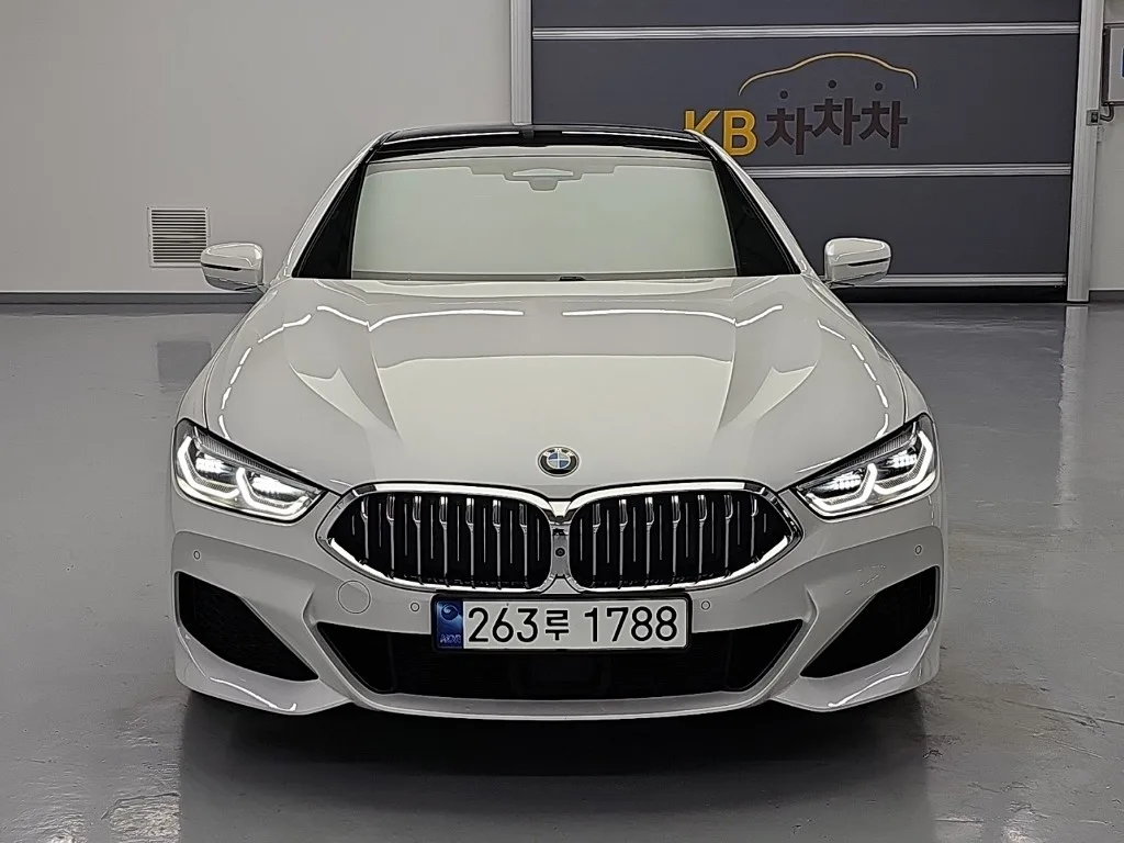 2021 BMW 8-Series
