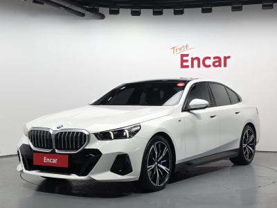 2025 BMW 5-Series