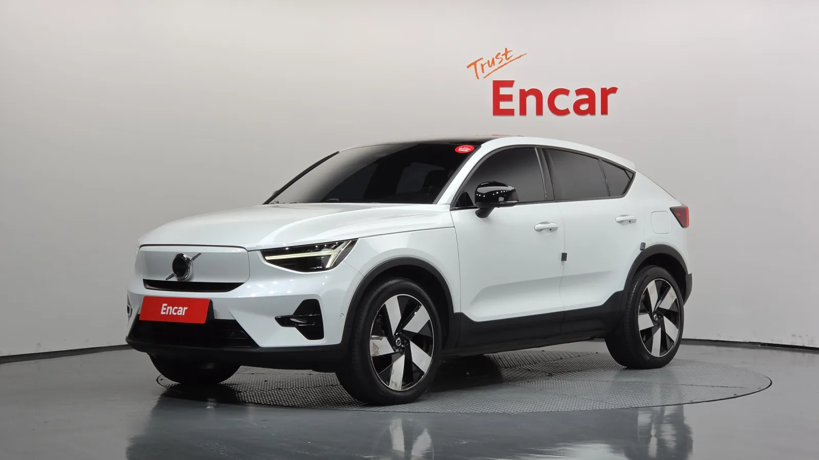 2023 Volvo C40