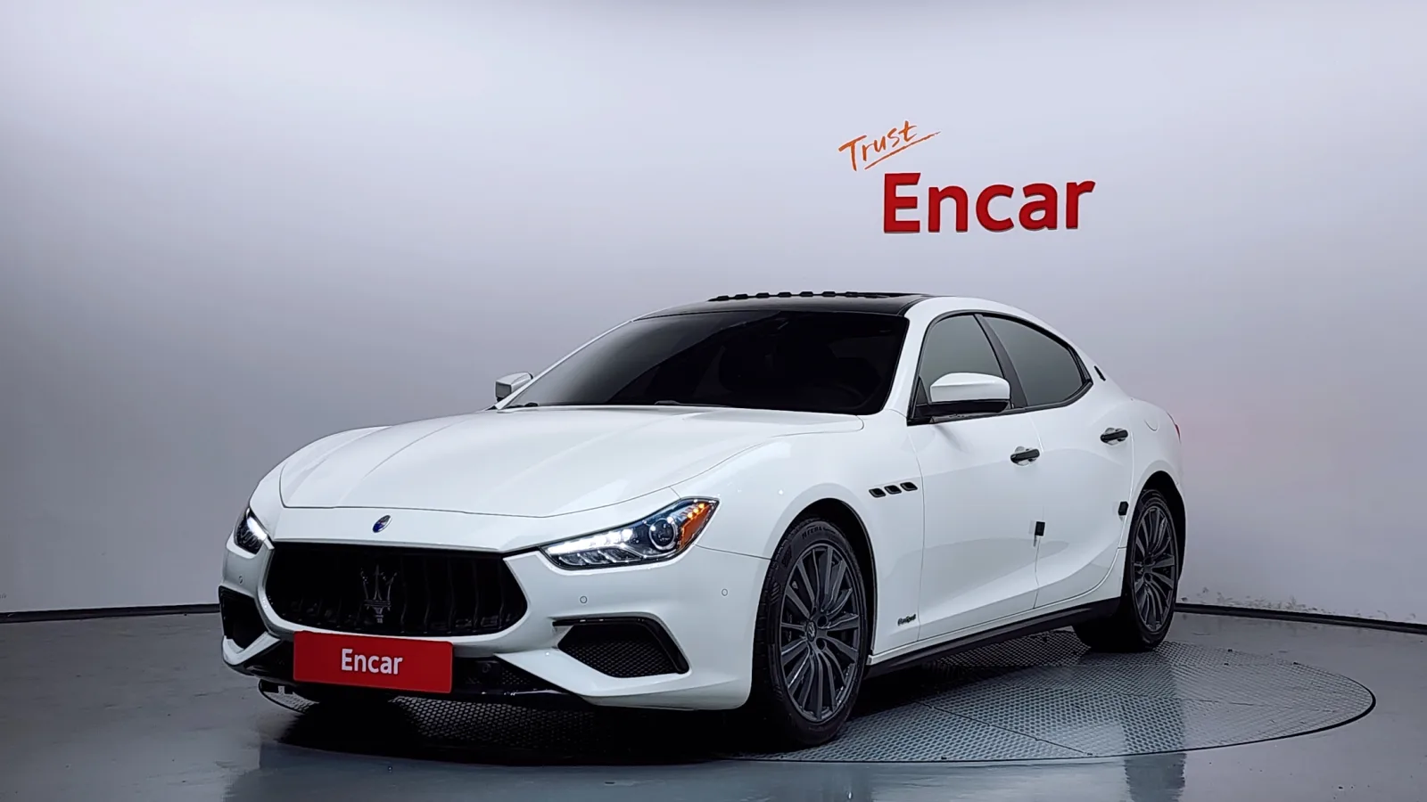 2017 Maserati Ghibli