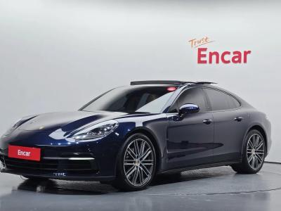 2018 Porsche Panamera
