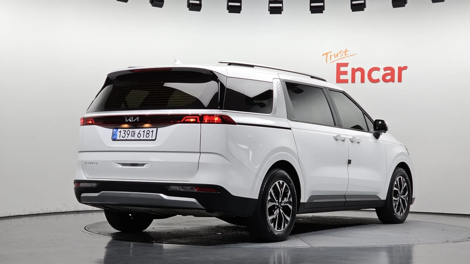 2023 Kia Carnival