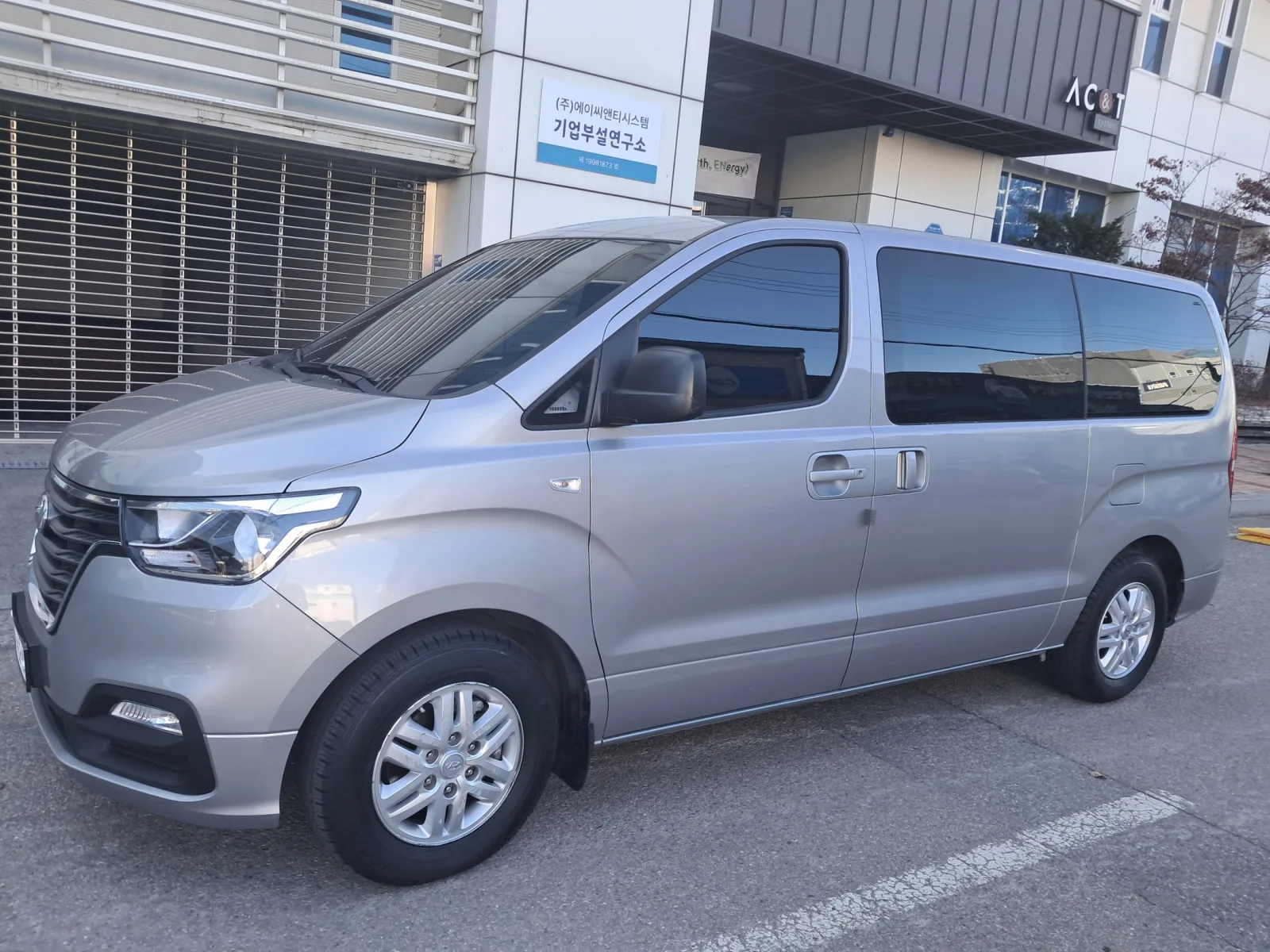 2021 Hyundai Starex