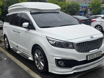 2017 Kia Carnival