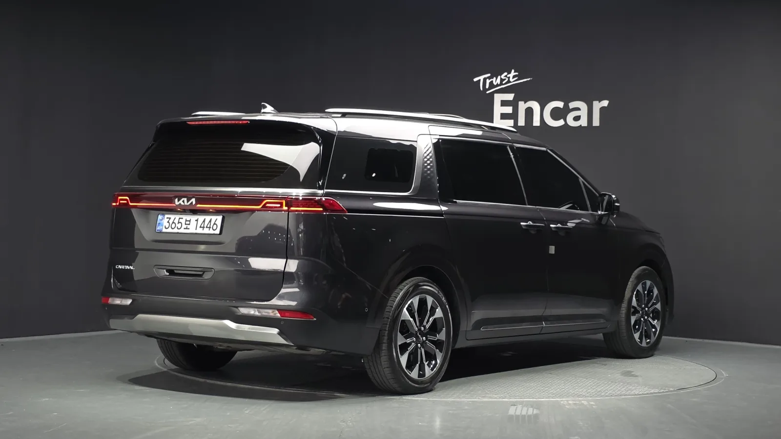 2023 Kia Carnival