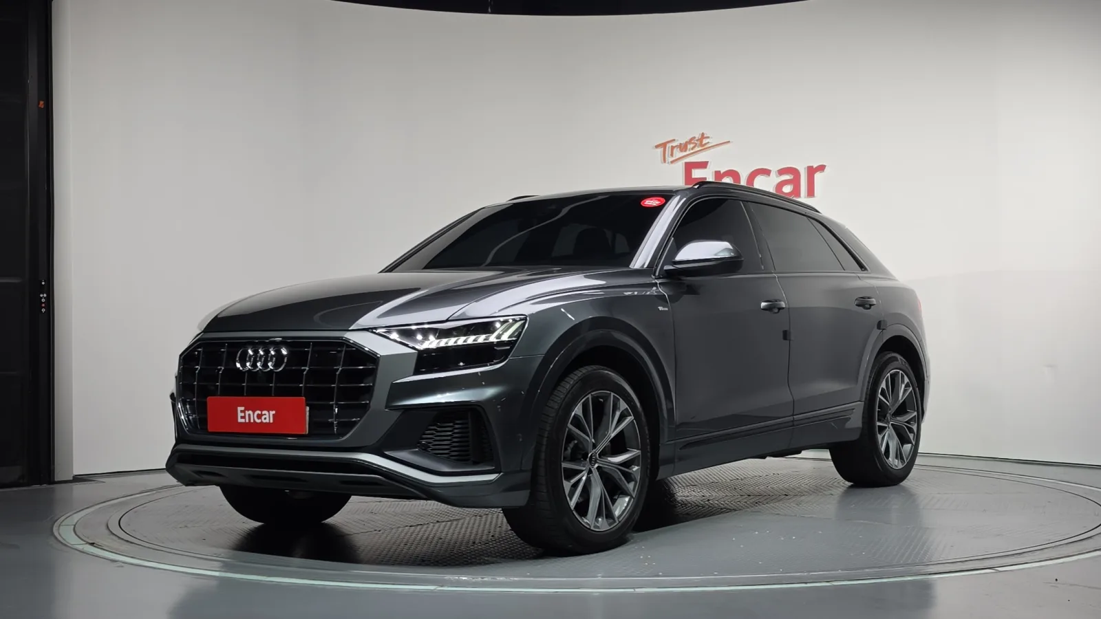 2021 Audi Q8