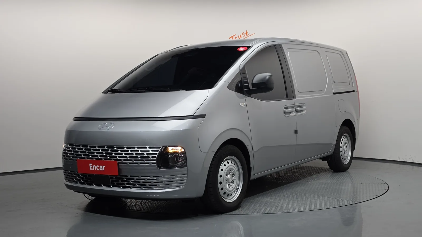 2025 Hyundai Staria