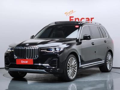 2021 BMW X7