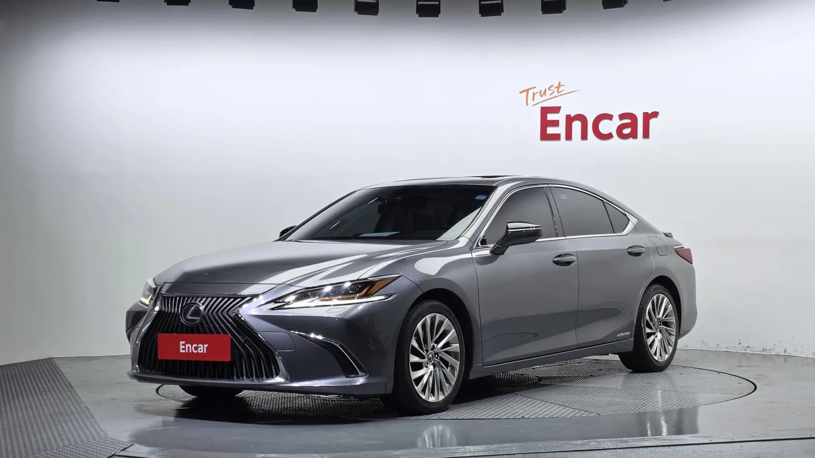 2019 Lexus ES