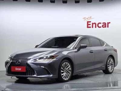 2019 Lexus ES