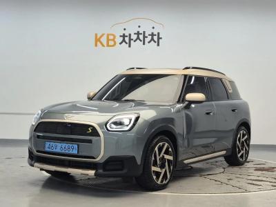 2025 MINI Countryman