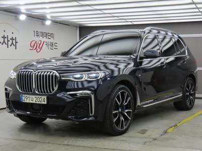 2021 BMW X7