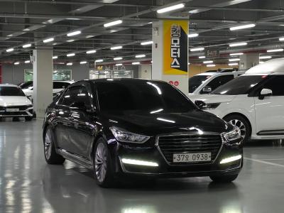 2016 Genesis EQ900