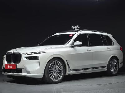 2025 BMW X7