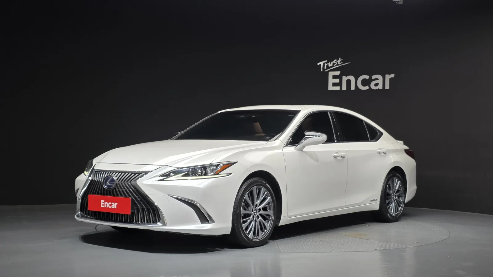 2020 Lexus ES