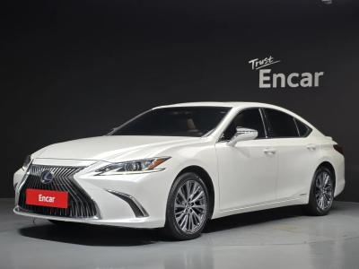 2020 Lexus ES