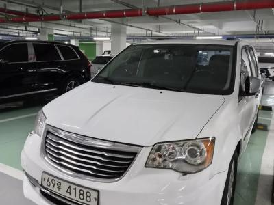 2014 Chrysler Grand Voyager