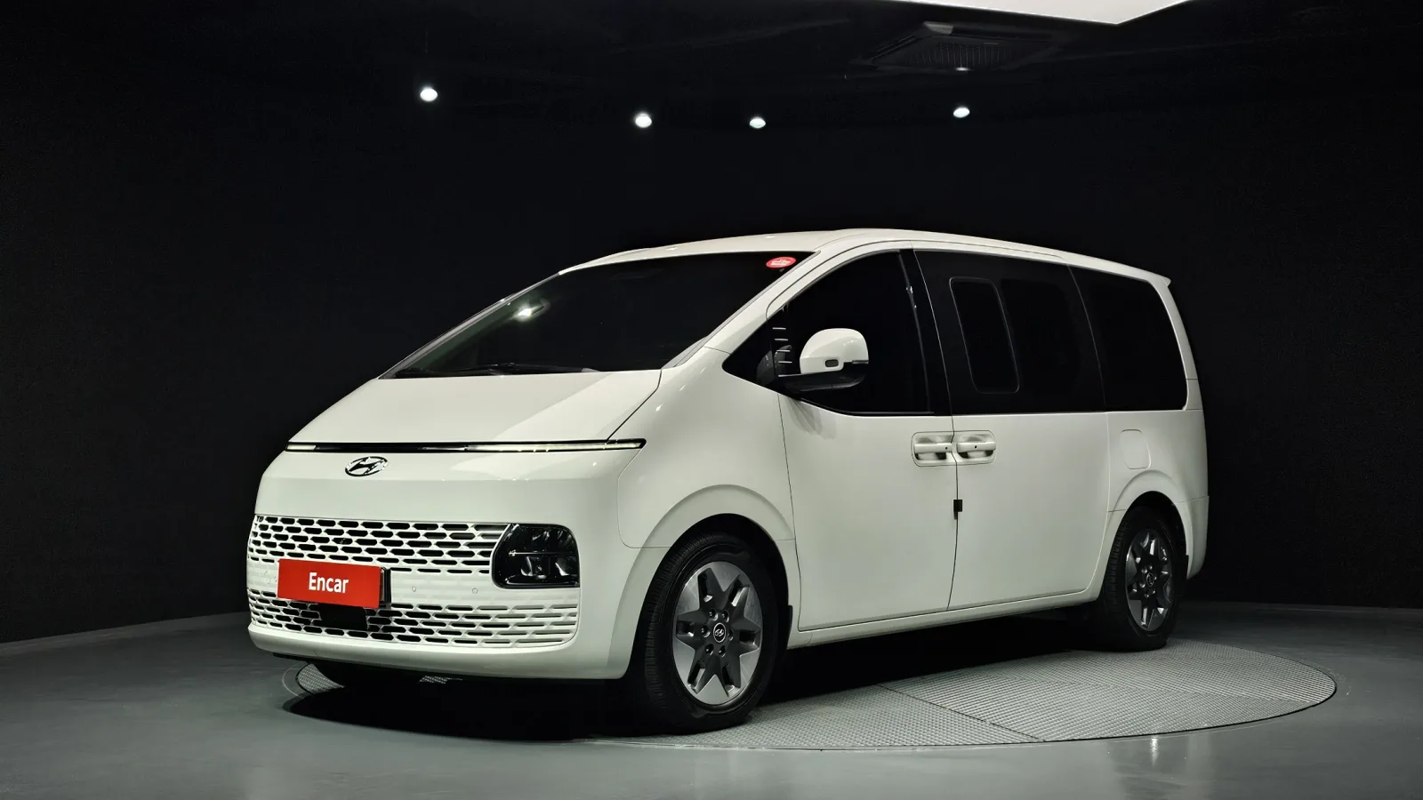 2023 Hyundai Staria