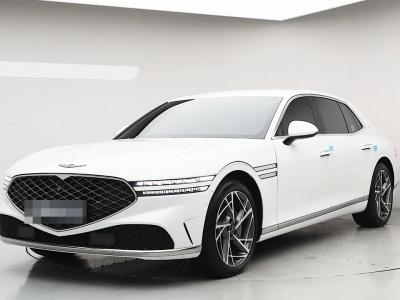 2022 Genesis G90