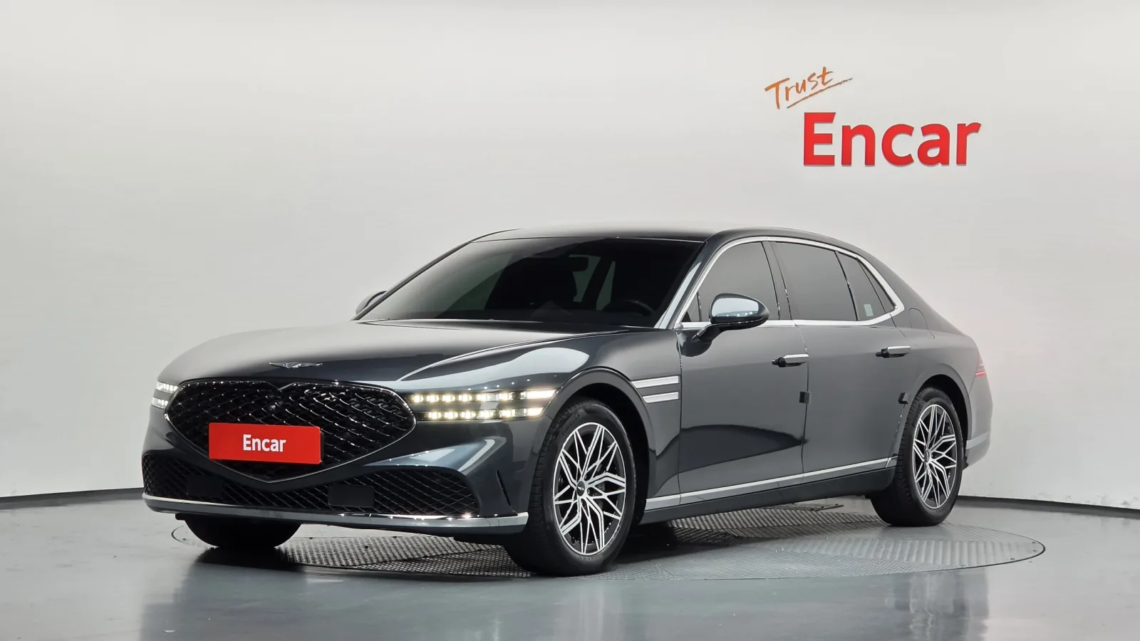 2022 Genesis G90