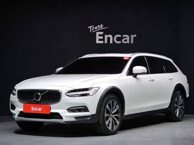 2021 Volvo V90