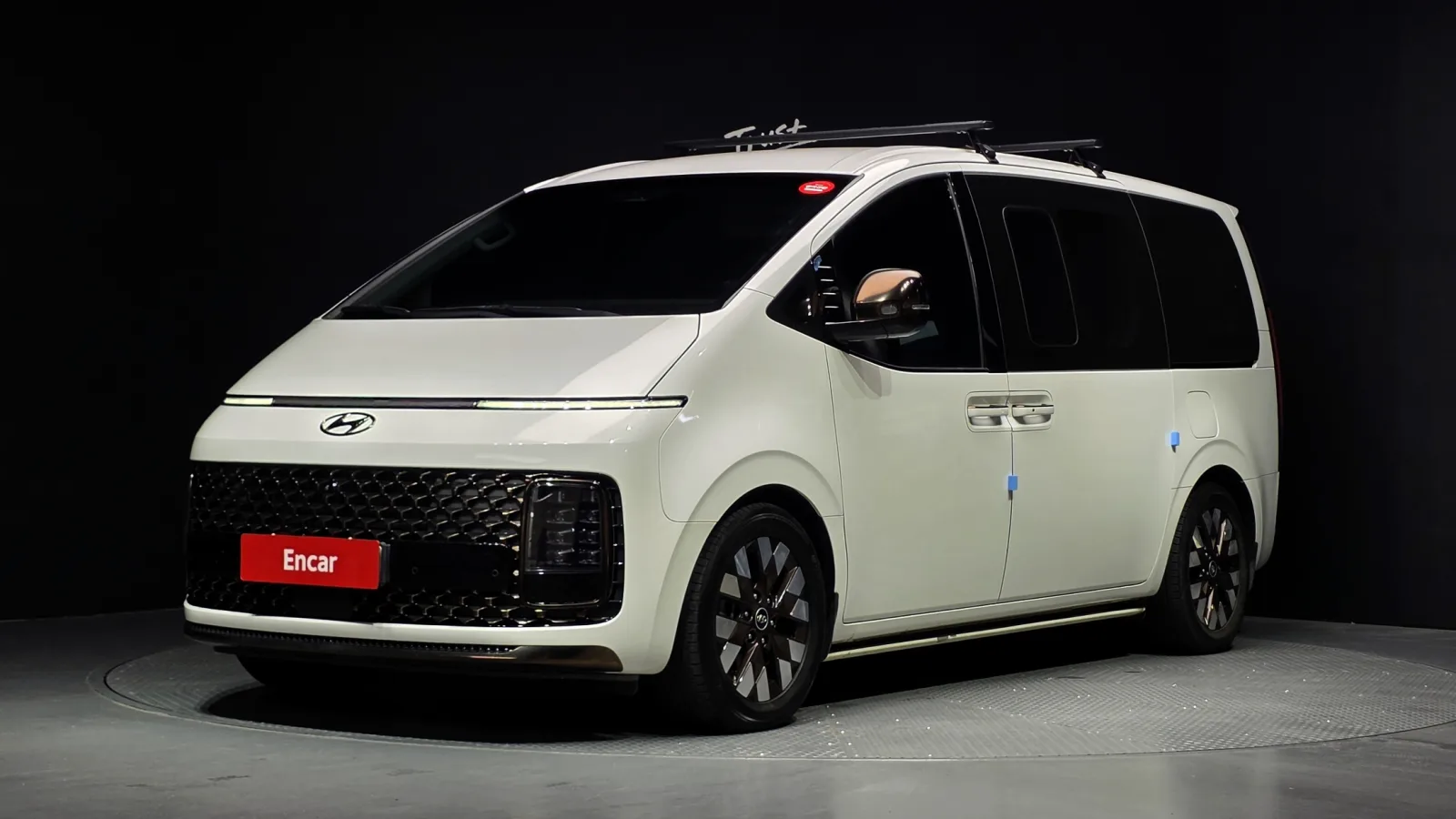 2022 Hyundai Staria