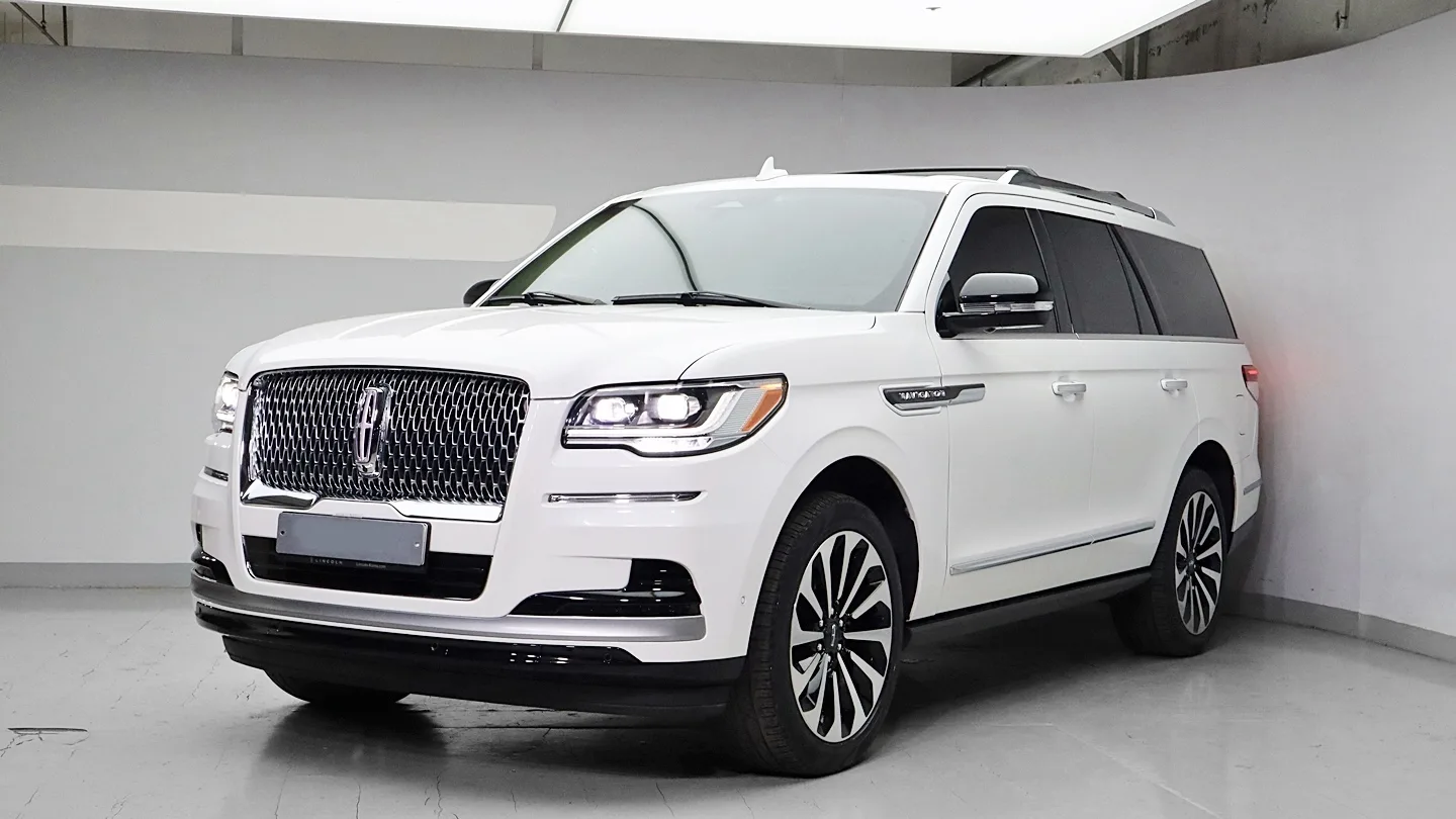 2022 Lincoln Navigator