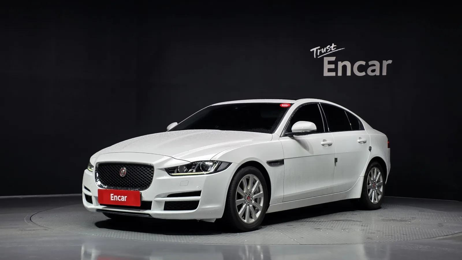 2018 Jaguar XE