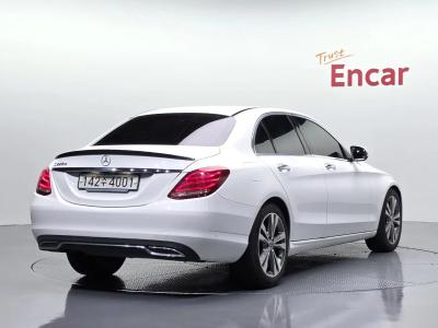 2018 Mercedes-Benz C-Class