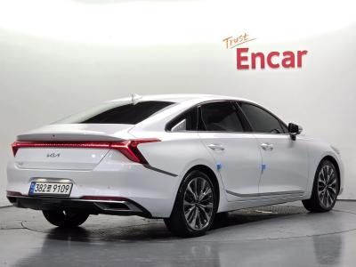 2022 Kia K8