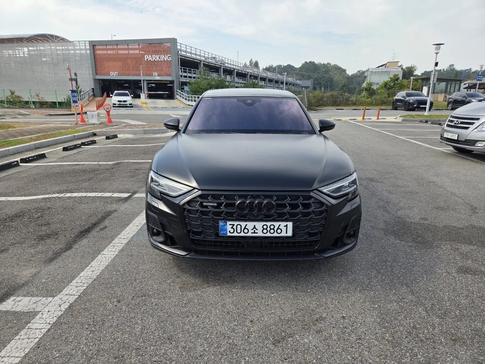 2023 Audi A8