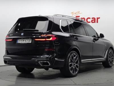 2024 BMW X7