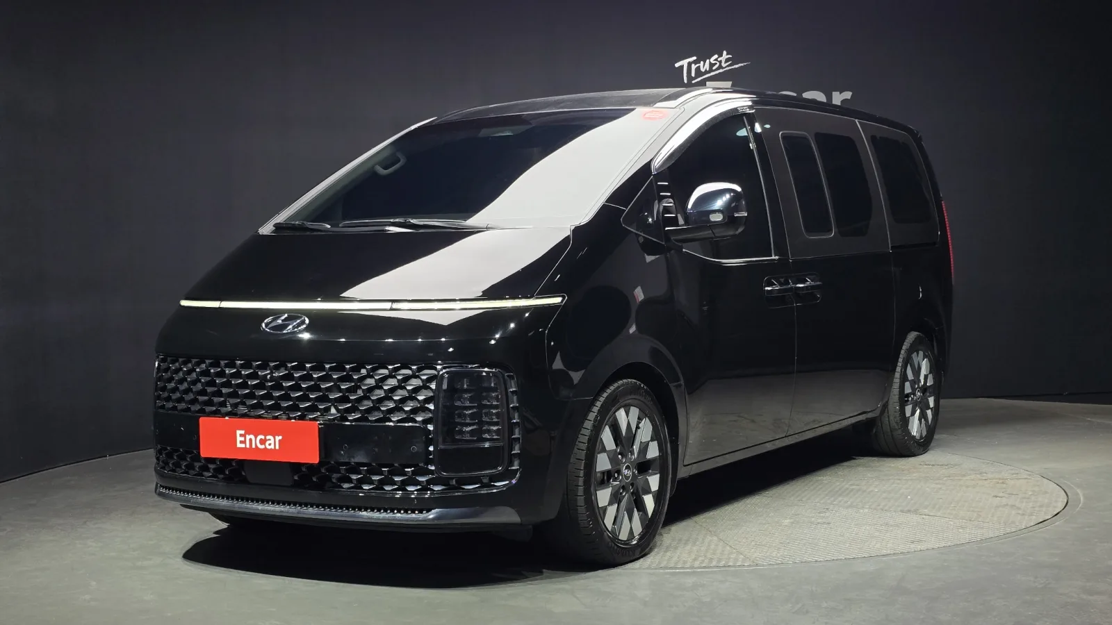 2023 Hyundai Staria