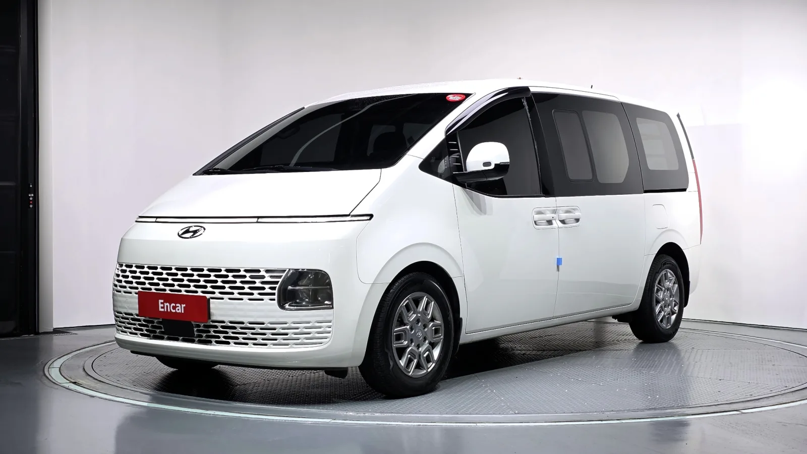 2022 Hyundai Staria