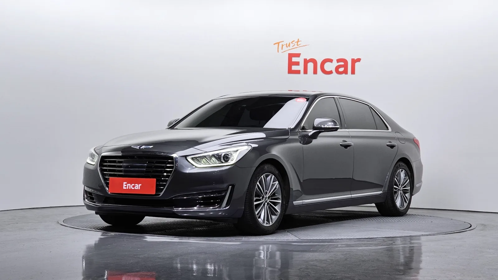 2018 Genesis EQ900