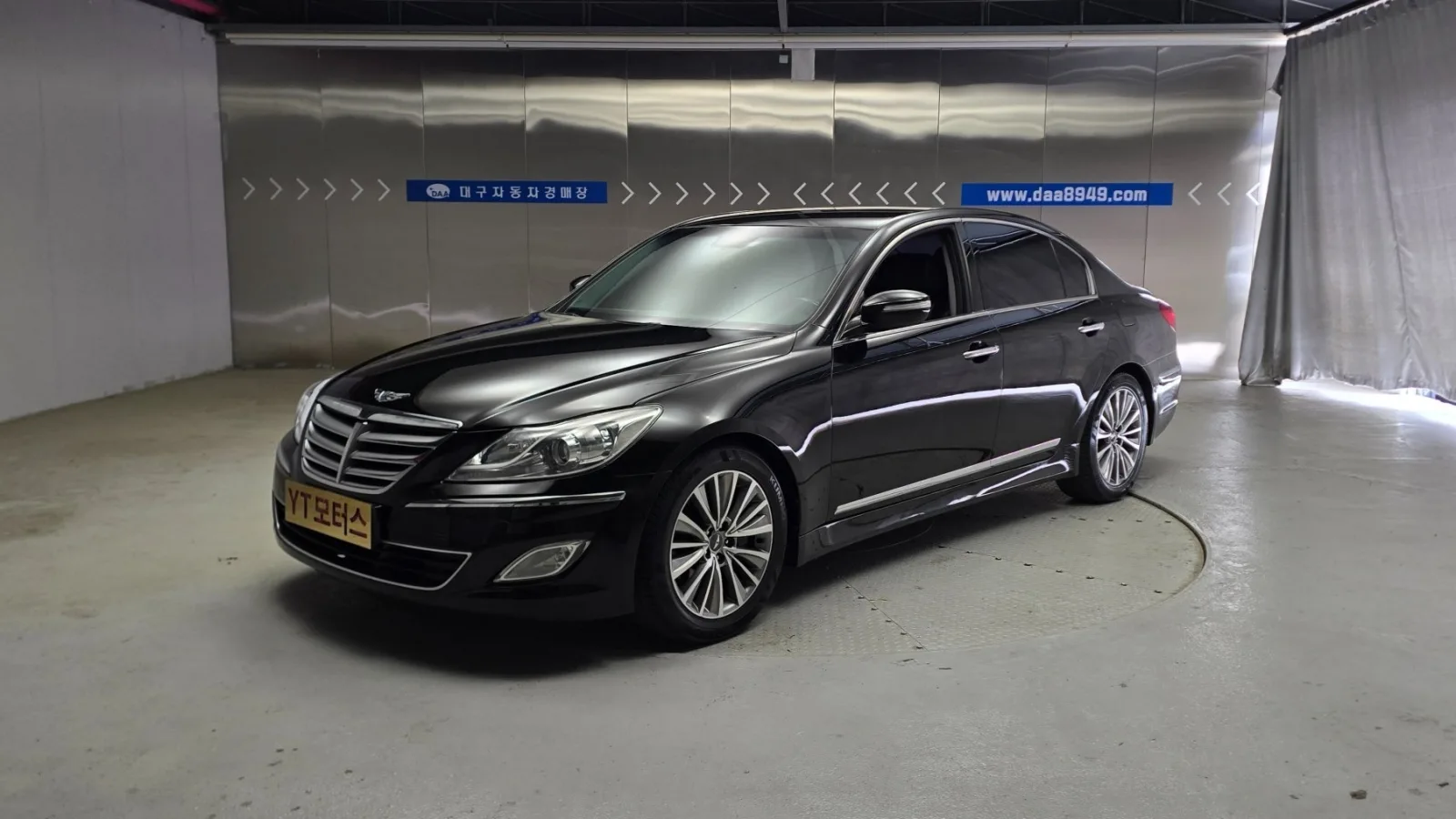 2013 Hyundai Genesis