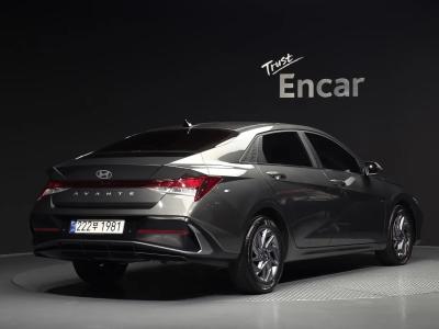 2024 Hyundai Elantra
