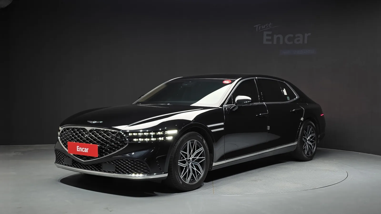 2022 Genesis G90